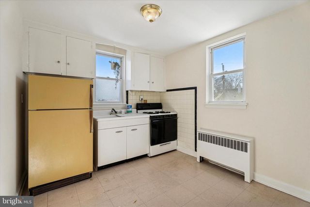 928 FOX CHASE RD, Jenkintown, PA 19046