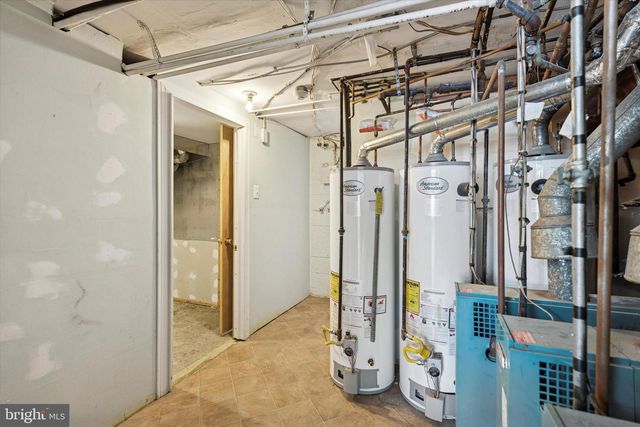 928 FOX CHASE RD, Jenkintown, PA 19046