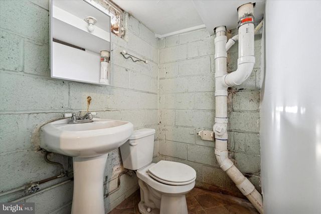 928 FOX CHASE RD, Jenkintown, PA 19046