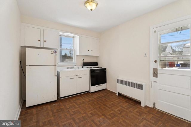 928 FOX CHASE RD, Jenkintown, PA 19046