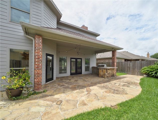 6134 Strasbourg Dr, Corpus Christi, TX 78414