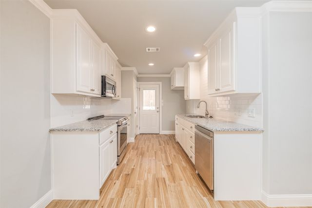 714 Rolling Terrace Circle, Granbury, TX 76049