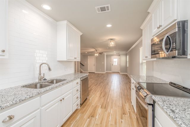 714 Rolling Terrace Circle, Granbury, TX 76049