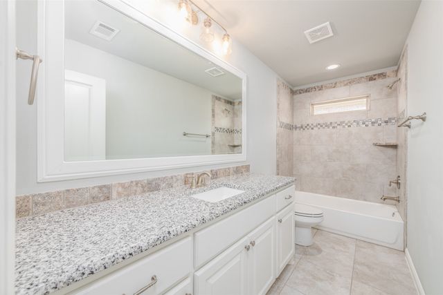 714 Rolling Terrace Circle, Granbury, TX 76049