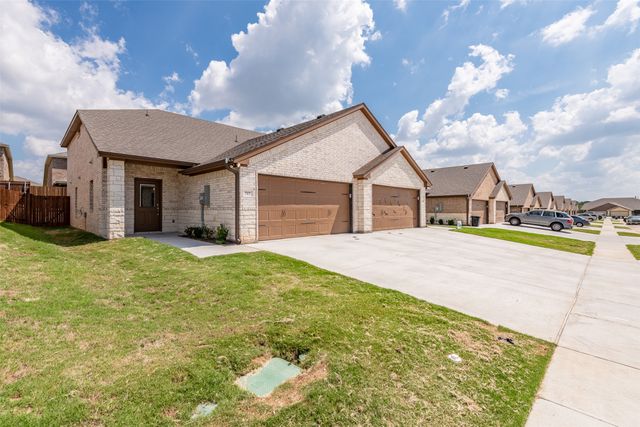 714 Rolling Terrace Circle, Granbury, TX 76049
