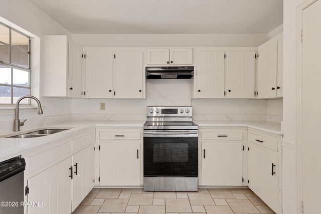 113 Valencia Drive, Lafayette, LA 70506