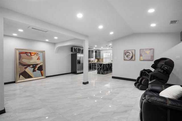 9923 Hustead Street, Dallas, TX 75217