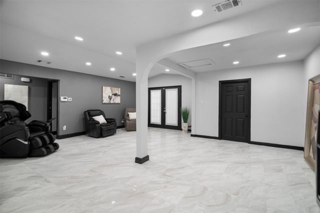 9923 Hustead Street, Dallas, TX 75217