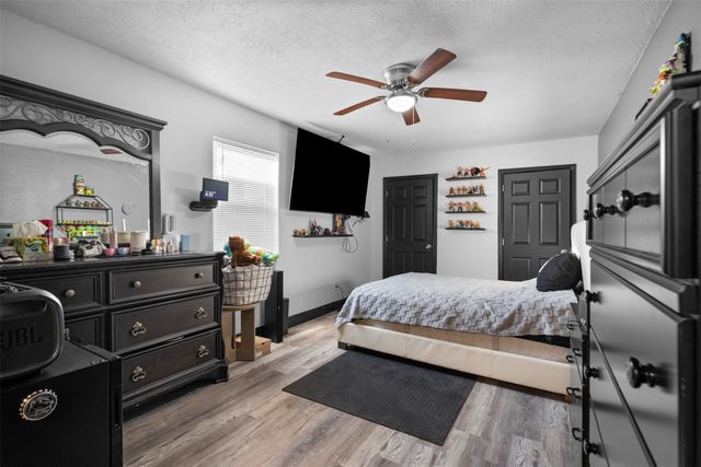 9923 Hustead Street, Dallas, TX 75217