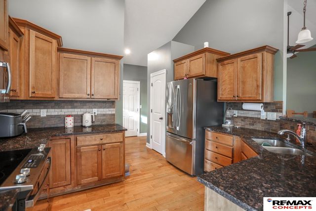 2725 Hoy Street, Lincoln, NE 68516