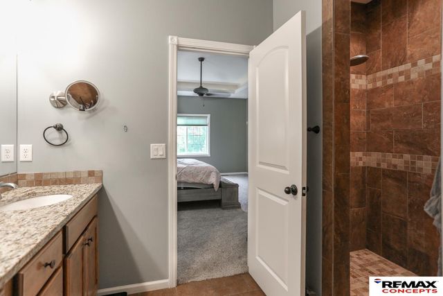2725 Hoy Street, Lincoln, NE 68516