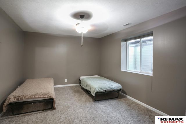 2725 Hoy Street, Lincoln, NE 68516