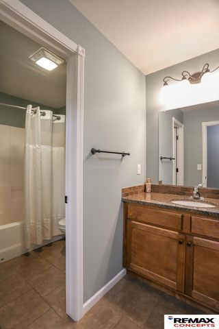2725 Hoy Street, Lincoln, NE 68516