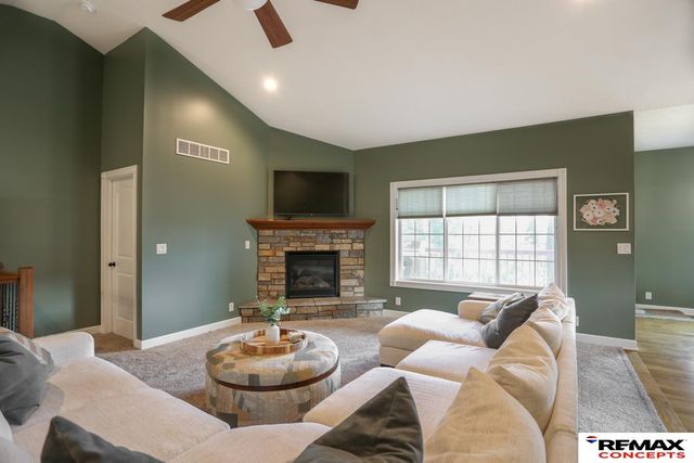 2725 Hoy Street, Lincoln, NE 68516