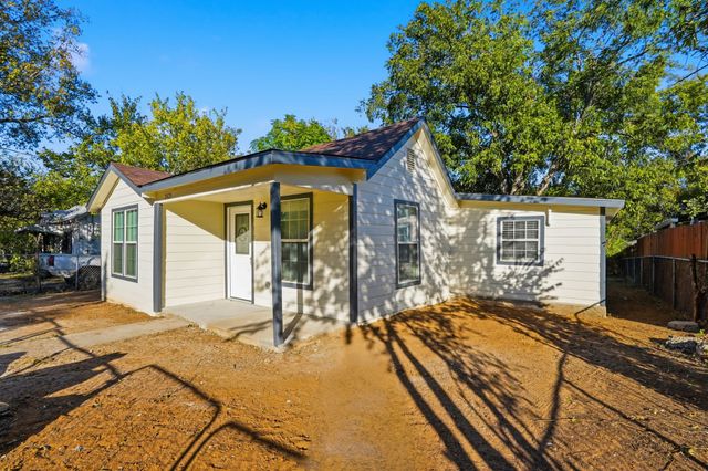 2421 Johnson Street, Fort Worth, TX 76105