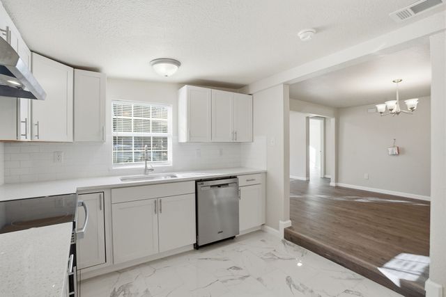 2421 Johnson Street, Fort Worth, TX 76105