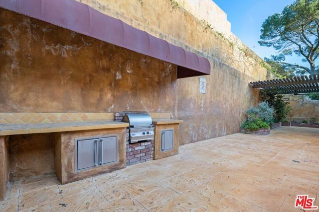 1808 Franklin Canyon Drive, Beverly Hills, CA 90210