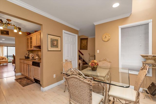 1930 Sunrise Highway 34, Merrick, NY 11566