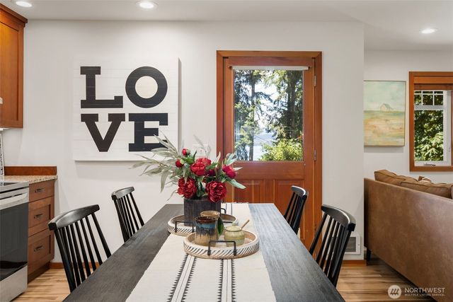 2580 NW Canal View Way, Poulsbo, WA 98370