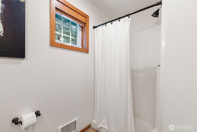 2580 NW Canal View Way, Poulsbo, WA 98370