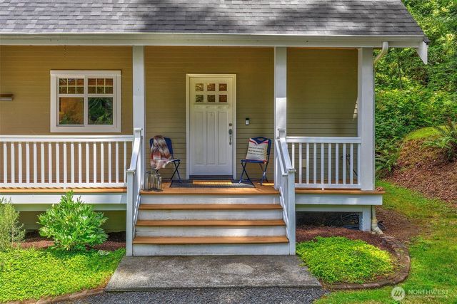 2580 NW Canal View Way, Poulsbo, WA 98370