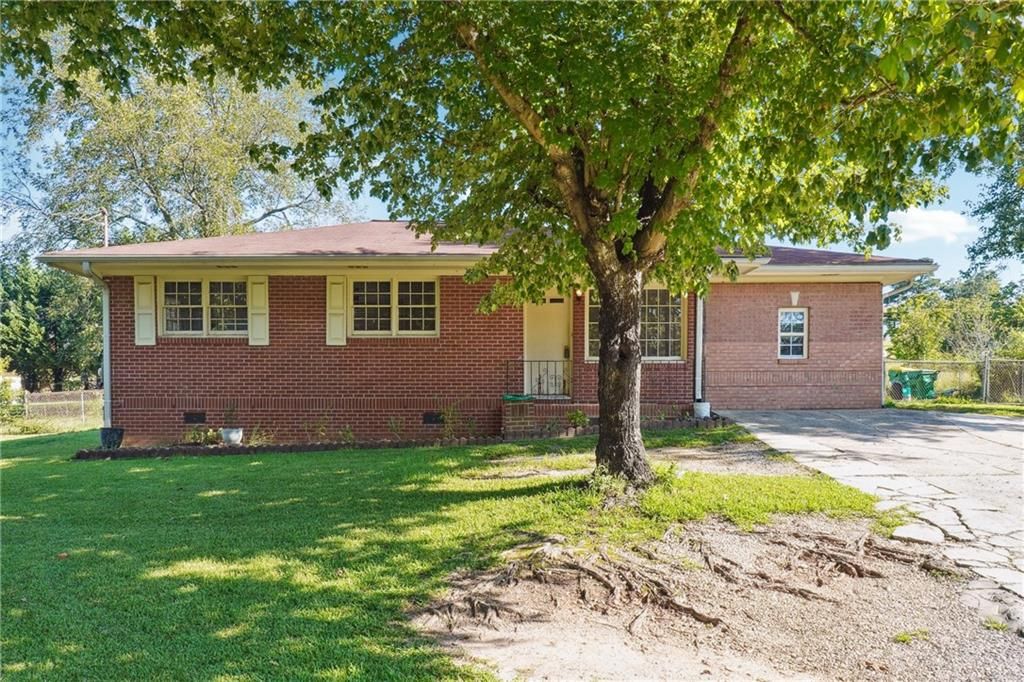 548 Pineridge Drive, Forest Park, GA 30297
