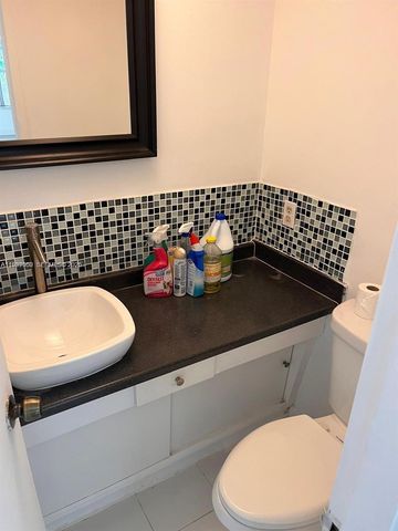 9455 Bay Harbor Ter 8S, Bay Harbor Islands, FL 33154