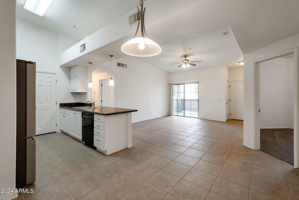 10136 E SOUTHERN Avenue 3075, Mesa, AZ 85209