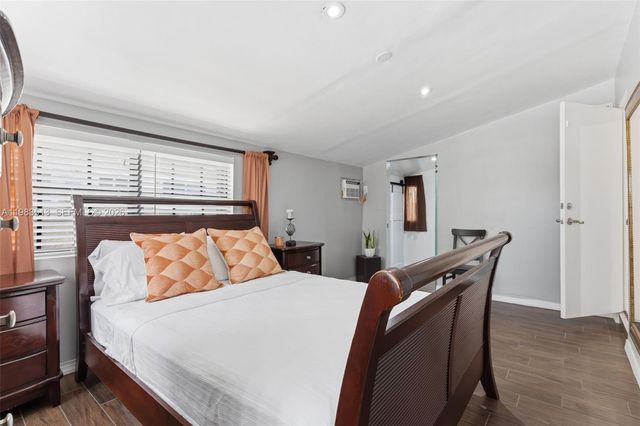 2485 NE 214th Street, Miami, FL 33180