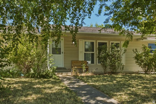 1016 N 325 W, Harrisville, UT 84404