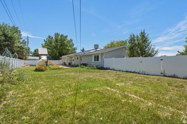 1016 N 325 W, Harrisville, UT 84404