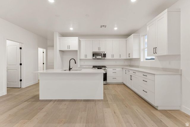 3835 W 2570 S, Hurricane, UT 84737