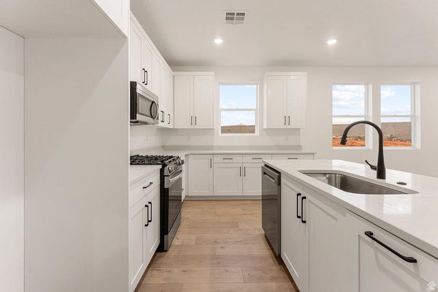 3835 W 2570 S, Hurricane, UT 84737