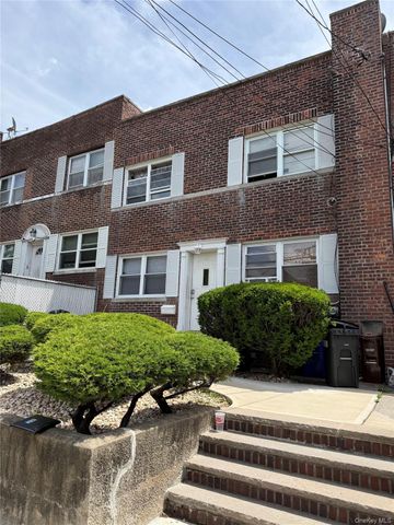 76 Dongan Avenue, Staten Island, NY 10314