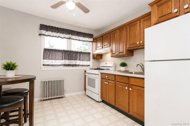 76 Dongan Avenue, Staten Island, NY 10314