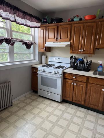 76 Dongan Avenue, Staten Island, NY 10314