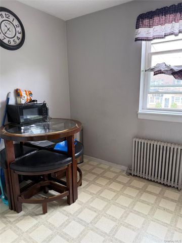 76 Dongan Avenue, Staten Island, NY 10314