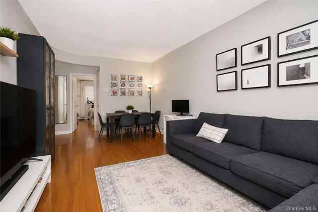 76 Dongan Avenue, Staten Island, NY 10314