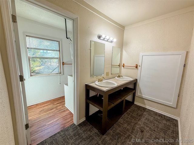 382 Seminole Road, Lone Grove, OK 73443