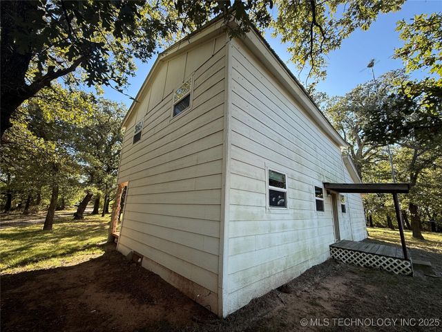 382 Seminole Road, Lone Grove, OK 73443