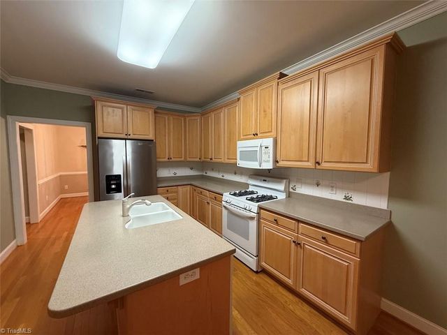 2208 Anchoridge Avenue, High Point, NC 27265