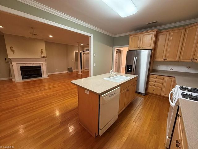 2208 Anchoridge Avenue, High Point, NC 27265