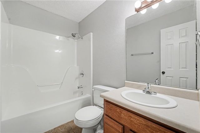 3409 SW Victoria Place, Bentonville, AR 72712