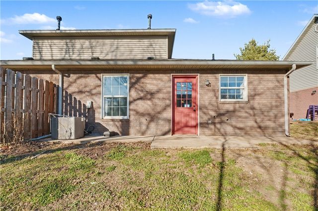 3409 SW Victoria Place, Bentonville, AR 72712