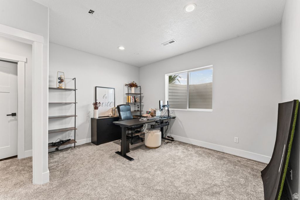 Image 34 of property listing at 6732 W DESERT MESA DR, Herriman, UT 84096