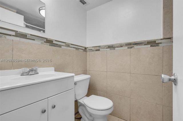 9143 SW 77th Ave B710, Miami, FL 33156