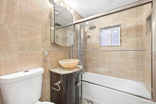 4223 Digney Avenue, Bronx, NY 10466