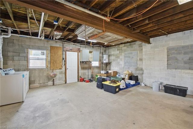 1528 Janke RD, Virginia Beach, VA 23455