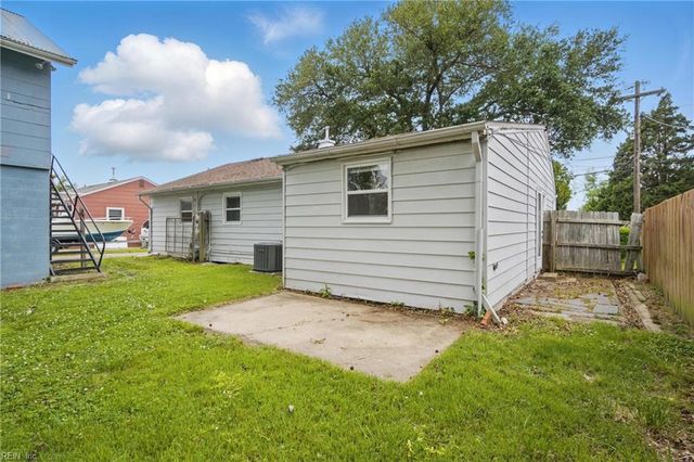 1528 Janke RD, Virginia Beach, VA 23455