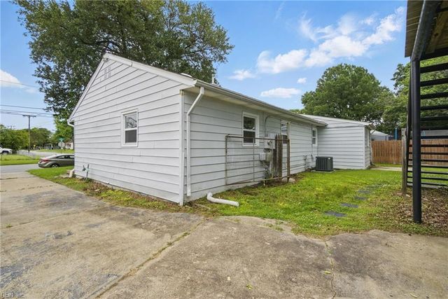 1528 Janke RD, Virginia Beach, VA 23455